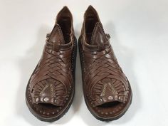 "DESCRIPTION:HUARACHES PIHUAMO PREMIUM VINTAGE \"ACME'' STYLE MEXICAN SANDALS CONVERTION CHART MEN USA - MEX SIZE:SIZE AVALAIBLE: VARIOUS SIZES   (see our available sizes in above of our main ad)  CHART MEN USA - MEX SIZES:USA 5 -5.5 (MEX 23),USA 6 -6.5 (MEX 24),USA 7 -7.5 (MEX 25), USA 8 - 8.5 (MEX 26), USA 9 - 9.5 (MEX 27), USA 10 - 10.5 (MEX 28), USA 11 - 11.5 (MEX 29), USA 12 - 12.5 (MEX 30), USA 13 -3.5 (MEX 31).    IMPORTANT: If you wear half size shoes, we recommend going down a half size Traditional Leather Woven Huaraches, Traditional Woven Leather Huaraches, Traditional Hand Tooled Brown Huarache Sandals, Festival Leather Huarache Sandals With Leather Sole, Leather Huarache Sandals For Festival, Leather Huarache Sandals With Leather Sole For Festivals, Traditional Leather Huarache Sandals For Festivals, Traditional Leather Open Toe Huaraches, Brown Leather Huaraches With Single Toe Strap