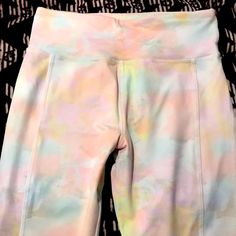 High Rise Legging. Pastel Color. Brand New With Tags Teal Leggings, Dark Grey Leggings, Camouflage Leggings, Pink Workout, Flared Leggings, Moto Leggings, Green Leggings, Patterned Leggings, Ribbed Leggings