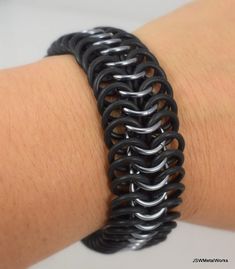 Chainmail 6-in-1 European Weave Stretch Bracelet, Large Silver Aluminum and Black Rubber Stretch Bra Adjustable Black Chainmail Jewelry, Chainmail Bracelet, Rubber Rings, Chain Mail, Bracelet For Men, Black And Silver, Latex Free, Black Rubber, Chain Link Bracelet