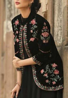 ✨This beautiful elegant Jacket has floral embroidery at the front and sleeves. 🌸Please note: This is only Jacket ✨This jacket is perfect for party, festive season, and for any formal occasions. It can be paired with matching kurta and long shirt. ✨We do not deal with replica. These are all designers inspired custom made dress as per our customers choice and measurements. ✨If you want any changes in the outfit people contact us we will guide you as per your preference. ✨We assure you that we use Blazer Plus Size, Black Winter Jacket, Plus Size Jacket, Blazer For Women, Black Velvet Jacket, Formal Blazer, Elegant Jacket, Salwar Suits Online, Long Coat Jacket