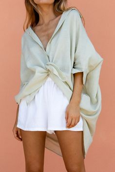 Long Linen Shirt, Button Long Sleeve, Yoga Photography, Styl Boho, Mode Inspiration, Oversized Shirt, Outfits Casuales, Linen Shirt, Shirt Outfit