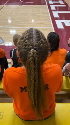 4 Braids Into Ponytail, Bball Girl Hairstyles, Rugby Hairstyles Women, Handball Hairstyles, Girls Soccer Hairstyles, Two Braids Into A Ponytail, Hairstyles For Football, Pep Rally Hairstyles, Flag Football Hairstyles