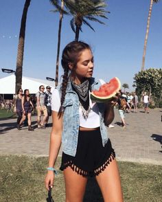 festival fashion Mode Coachella, Geek Outfit, Look Da Festival, Moda Coachella, Festival Must Haves, Festival Mode, Look Boho Chic, Chique Outfit, Look Festival