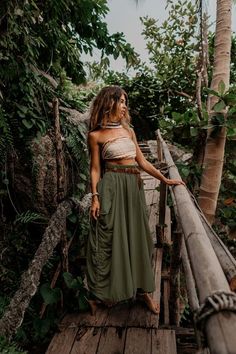 Bohemian Skirt Outfit, Stile Hippie Chic, Casual Maxi Skirt, Batik Skirt, Street Cats, Mode Hippie, Honeymoon Outfits