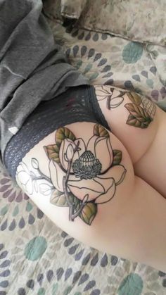 Bum Tattoo, Geniale Tattoos, Tattoo Feminina, Body Modifications, Beauty Tattoos, Skin Art, Piercing Tattoo, Love Tattoos