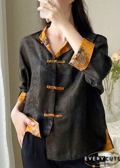 Fall Tops With Stand Collar And Button Closure, Winter Button-up Blouse With Buttons, Chinese Style Dress, Silk Coat, Fashion Stand, Batik Fashion, Langer Mantel, Trendy Fashion Tops, Style Japonais