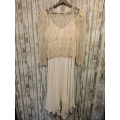 Vintage Cachet By Bari Protas Champagne Ivory Lace Wedding Maxi Dress 13/14 Gorgeous Dress In Excellent Pre-Owned Condition. Features Lace Overlay Top With A Layered Hankerchief Hemline. 50" Length Laid Flat. Please See Photos For More Details And Measurements! Wedding Maxi Dress, Lace Overlay Top, Overlay Top, Maxi Dress Wedding, Ivory Lace, Bari, Lace Overlay, Gorgeous Dresses, Lace Wedding