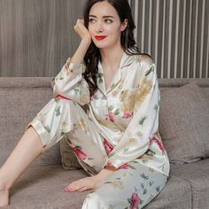 Long-sleeved Floral Print Silk Pajama Set Floral Sleepwear, Silk Pajamas Set, Silk Duvet Cover, Silk Pajama, Silk Nightgown, Sleepwear Dress, Silk Sleepwear, Silk Bottoms, Silk Pajama Set