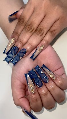 Navy Blue And Silver Quince Nails, Navy Blue Nails For Hoco, Midnight Themed Nails, Navy Quince Nails, Navy Blue Quince Cake Ideas, Cinderella Acrylic Nails, Midnight Blue And Gold Nails, Navy Blue Birthday Nails, Holiday Nails Blue And Silver