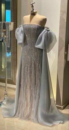 Elegant Dresses Petite, Classy Prom Dresses Elegant Evening, Formal Clothes Women Wedding, Long Elegant Dresses Classy, Classy Gowns Elegant, Luxury Dress Classy, Party Outfits Classy, Fancy Dresses Classy, Luxury Dress Elegant