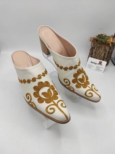 Women's Mules, Custom Made, Leather Clogs, Handmade, Barefoot, Slip On, Genuine Leather, Open Heel, Embroidery Sandals, Comfy Shoes #ForHer #WomenSandals #mules #barefoot #unique #OpenHeel #gift #LeatherMules #SlipOn #CustomMade Embroidery Sandals, Medieval Shoes, Hippie Shoes, Womens Clogs And Mules, Sandals Comfy, Viking Shoes, High Heel Clogs, Unique Boots, Everyday Boots