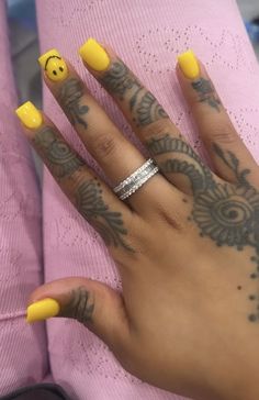 Short Acrylic Nails Coffin, Abstract Tattoo Ideas, Nails Acrylic Short, Abstract Tattoos, Drip Nails, Nails Homecoming