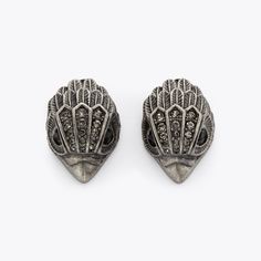 Shop EAGLE SM STUDS Gunmetal Eagle Head Stud Earrings by KURT GEIGER LONDON at official Kurt Geiger Site. Micro Bags, Crystal Sandals, Eagle Head, Kids Sandals, Boots And Sneakers, Kurt Geiger, Kids Boots, Sunglasses Shop, Small Leather Goods