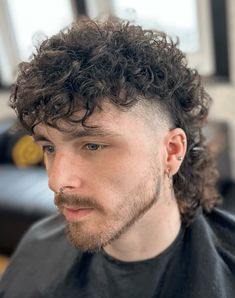 Mullet With Fade, Permed Mullet, Texture Curls, Corte Mullet, Fade Hairstyle, Hairstyle Curly, Men Haircut Curly Hair, Mullet Haircut, Curly Weaves