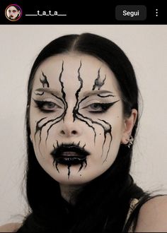 Death metal gothic cool ass makeup (to crunch men) Aesthetic Halloween Makeup, Halloween Makeup Terror, Pumpkin Carving Ideas Halloween, Halloween Costumes Pumpkin, Pumpkin Carving Halloween, Couples Halloween Costumes, Concert Makeup