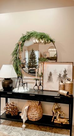 Christmas Neutral Aesthetic, Round Dining Table Christmas Decor Centerpiece, Popular Home Decor Trends 2023, Mountain Lodge Christmas Decor Ideas, Evergreen Christmas Decor, Mcgee Christmas, Christmas Decor Styles, Tabletop Christmas Decor, Christmas Salon