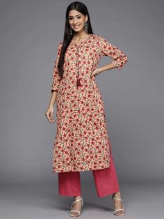 Peach & Maroon Cotton Straight Cut Floral Print  Kurta Festive Kurta With Printed Motifs And 3/4 Sleeves, Festive Kurta With 3/4 Sleeves And Printed Motifs, Festive 3/4 Sleeve Kurta With Printed Motifs, Festive Kurta With 3/4 Sleeves, Spring Floral Print Kurta With 3/4 Sleeves, Floral Print 3/4 Sleeve Kurta For Spring, Printed Straight Kurta For Spring, Spring Printed Straight Kurta, Floral Print Straight Kurta For Navratri