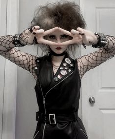 Trad Goth Male Outfit, Male Trad Goth Outfits, Masc Trad Goth, 80s Trad Goth Men, Trad Goth Inspiration, Dark Gothic Fashion