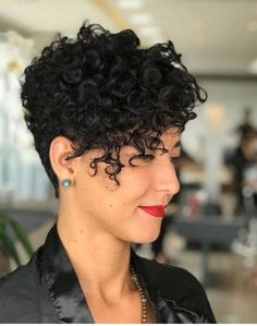 Short Curly Crochet Hair, Hairstyles For Short Curly Hair, Short Curly Cuts, Curly Pixie Hairstyles, Short Curly Pixie, Curly Pixie Haircuts, Haircuts Ideas, Brown Curly Hair, Beautiful Gray Hair