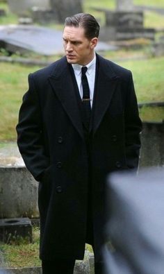 Tom Hardy Photos, Thomas Hardy, Guys Clothing Styles, Black Suit, Men Fashion Casual Outfits