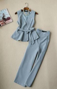 Peplum Suit, Top And Wide Leg Pants, Trendy Fashion Tops, Classy Work Outfits, Fashion Attire, Stylish Dress Designs, Casual Work Outfits, Suit Vest, Looks Chic