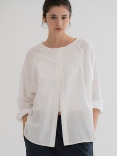 Composition : COTTON 75% RAYON 25%Color : WHITECountry of Origin : KOREA White Long Sleeve Effortless Top, Effortless White Long Sleeve Top, Chic Cotton Shirt For Layering, White Blouse For Fall Daywear, White Long Sleeve Cotton Blouse, Effortless Cotton Shirt For Daywear, White Effortless Shirt For Spring, Effortless White Spring Shirt, Effortless White Shirt For Spring