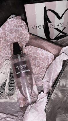 Viktoria Secret, Secret Aesthetic, Victora Secret, Victoria's Secret Aesthetic, Victoria Secret Wallpaper, Pure Seduction, Victoria Secret Model, Pink Tumblr Aesthetic, Girls Tumbler