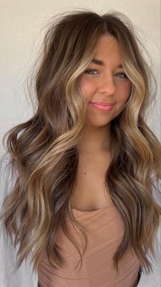 Caramel Hair Colour, Caramel Hair Color Ideas, Caramel Hair Color, Light Brunette Hair, Summer Blonde Hair, Brown Hair Looks, Hair Color Caramel