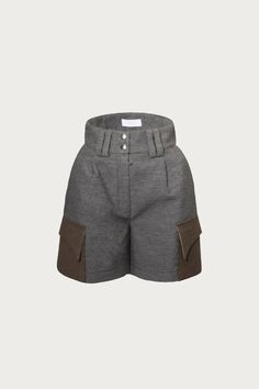 MODELLED ON THE SILHOUETTE OF A TRADITIONAL PAIR OF TROUSERS, MADE FROM STRUCTURED WOOL, THESE SHORTS PUT A TAILORED SPIN ON THE UTILITARIAN TREND THROUGH THEIR CLEAN CUT AND SHARP LINES. WEAR YOURS WITH MATCHING ITEMS FROM THE COLLECTION TO GET A FULL LOOK. SIZE AND FIT MEASUREMENTS IN CM XXS/ 34EU/ 6UK/ 2US/ 6AU XS/ 36EU/ 8UK/ 4US/ 8AU S/ 38EU/ 10UK/ 6US/ 10AU M/ 40EU/ 12UK/ 8US/ 12AU L/ 42EU/ 14UK/ 10US/ 14AU BUST 78 CM 82 CM 86 CM 90 CM 94 CM WAIST 62 CM 66 CM 70 CM 74 CM 78 CM HIPS 88 CM 92 CM 96 CM 100 CM 104 CM THE MODEL IS WEARING SIZE XSCOMPOSITION & CARE100 % WOOLLINING : 95% COTTON 5% SPANDEXBUTTONS: 100 % STERLING SILVER 925 Full Look, Clean Cut, Matching Items, The Collection, Silver 925, Trousers, Wool, How To Wear