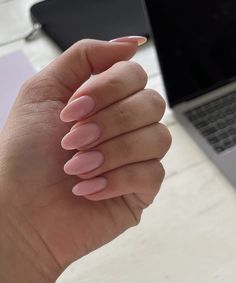 Nails Pastel Pink, Ongles Rose Pastel, Nails Rounded, Pink Oval Nails, Nails Light Pink, Acrylic Nails Pastel, Light Pink Acrylic Nails, Rounded Acrylic Nails