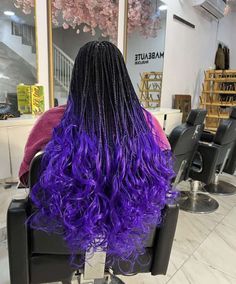 60 French Curl Braids Hairstyles To Try in 2024 Blonde And Purple Box Braids, Colorful French Curl Braids, Purple French Braids, French Curls Braids Purple, Purple French Curls Braids, French Curl Braids Color, Blonde And Purple Braids, Purple Goddess Braids, Group Hairstyles