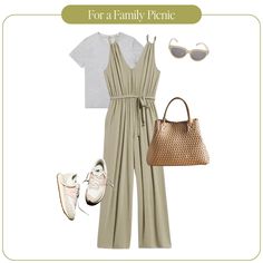 mom family picnic outfit Family Picnic Outfit, Picnic Outfit, Spring Capsule, Outfit Plan, Trendy Mom