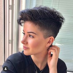 Lesbian Hair, Short Black Hair, Short Grey Hair, Top Hairstyles, Long Pixie, Short Pixie Haircuts, Undercut Hairstyles, Short Hair Haircuts