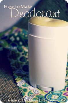 How to make a homemade deodorant that actually works! Simple and all natural. Diy Deodorant Stick, Deodorant Recipe, Doterra Recipes, Deodorant Recipes, Diy Deodorant, Homemade Deodorant, Diy Kosmetik, Deodorant Stick, Bentonite Clay