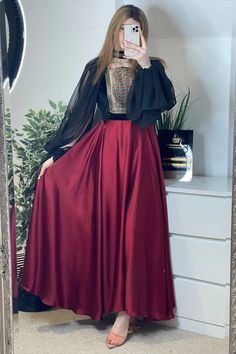 Beautiful Afghani Umbrella Frock Stylish Wedding Dresses Pakistani, Afghani Dress Wedding, Simple Maxi Design, Afghani Frock Design, Maxi Style Pakistani Dresses, Afghani Clothes Style, Wedding Dresses Simple Indian, Afghani Dresses Modern, Afghan Dresses Modern