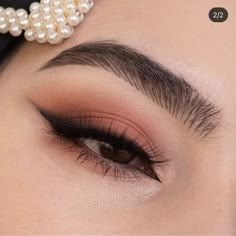 Soft Pink Makeup, Uni Makeup, Soft Makeup Look, Dewy Makeup Tutorial, Coral Eyeshadow, Eyes Hazel, Orange Eye Makeup, Eyebrows Makeup, Going Out Makeup