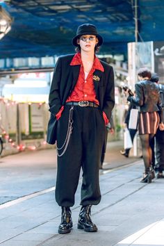 The Best Street Style From Tokyo Fashion Week Spring 2019 | Vogue Tokyo Fashion Men, Japan Street Fashion, Tokyo Fashion Street, Tokyo Fashion Week Street Styles, Japan Fashion Street, Tokyo Fashion Week, Chinese Fashion Street, Harajuku Girls, Seoul Fashion Week