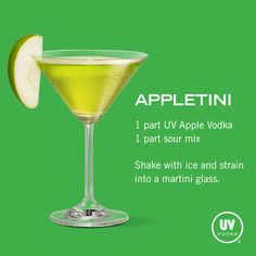 Uv Vodka Recipes, Caramel Appletini, Alcoholic Treats, Apple Vodka, Adult Beverages Recipes, Martinis Drinks, Vodka Cocktail