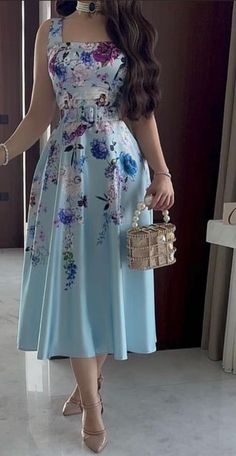 Best Dresses, Fashion Dresses Casual, Right Time, Modern Fashion, Waiting For You, Beautiful Roses, I Dress, Summer Style, Trendy Outfits