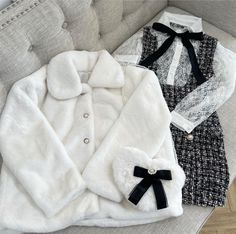 Baby Chanel, Dr Kids, Luxury Kids Clothes, Luxury Baby Clothes, Baby Gril, Baby Closet, Baby Fits, Luxury Baby