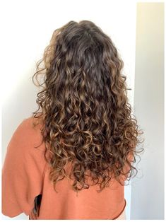 Long Curly Haircuts, Layered Curly Hair, Curly Hair Photos, Colored Curly Hair, Haircuts For Curly Hair