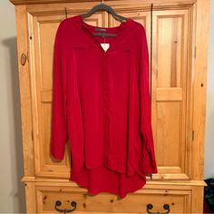 Sandra Ingrish Xl Red Tunic Shirt Blouse V Neck Hidden Button Up - Nordstrom Nwt. Brand New With Tags. Chest Is Approximately 44 Inches (22 Inches Pit To Pit) And Length Is Approximately 31 Inches In Front And 34 Inches In Back With Rounded Hem. Red V-neck Shirt For Fall, Red V-neck Blouse With Buttons, Red V-neck Blouse With Button Closure, Casual Red Split Neck Top, Red V-neck Shirt For Workwear, Red Tunic, White Houndstooth, Tunic Shirt, Tunic Blouse