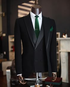 Black Suits For Men, Male Neck, Best Wedding Suits, Suit Groom, Stylish Mens Suits, Formal Men Outfit