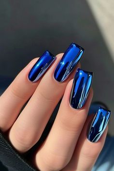 Winter Chrome Nails Designs, Blue Silver Nail Designs, Purple Nail Tips, Royal Blue Chrome Nails, Fingernail Shapes, Ice Blue Nails Winter, Purple Nail Art Ideas, Chrome Nails Blue, Blue Chrome Nail