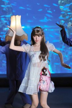 Y2k Inspired Outfit, Finish The Lyrics, Top Albums, Sakura Miyawaki, Strange Photos, Pose For The Camera, Best Dance, Simple Girl, Scene Photo