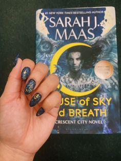 Nails art Crescent City Inspired Nails, Crescent City Nail Art, Sarah J Maas Nails, Crescent City Nails, Bookish Nails Book Lovers, Acotar Nails Designs, Throne Of Glass Nails, Acotar Inspired Nails, Acotar Nail Art