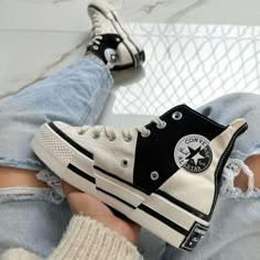 Converse Platform Aesthetic, Boty Converse, Converse Haute, Cute Converse Shoes, White Converse Shoes, Converse Aesthetic, Cute Converse, Dinosaur Backpack, Preppy Shoes