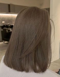 Sombre Hair, Long Shiny Hair, Honey Brown Hair, Cabello Hair, Ash Hair Color, Hair Style Korea, Brown Hair Inspo, Hair Streaks, Long Hair Color