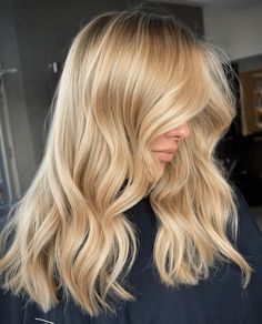 30 Irresistible Butter Blonde Hair Inspirations Butter Blonde Hair With Lowlights, Good Blonde Hair Color, Golden Blonde Full Highlights, Icy Golden Blonde Hair, Golden Butter Blonde, Honey Blonde Hair Toner, Blond Hair Colour Ideas, Creamy Buttery Blonde Hair, Warm Toned Blonde Highlights