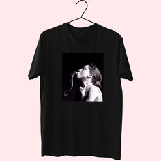 Size: XXL 70s T Shirts, Tshirt Outfits, Trendy Tshirts, Lady Gaga, Shirt Outfit, Trendy Outfits, Tshirt Designs, T Shirt, How To Wear